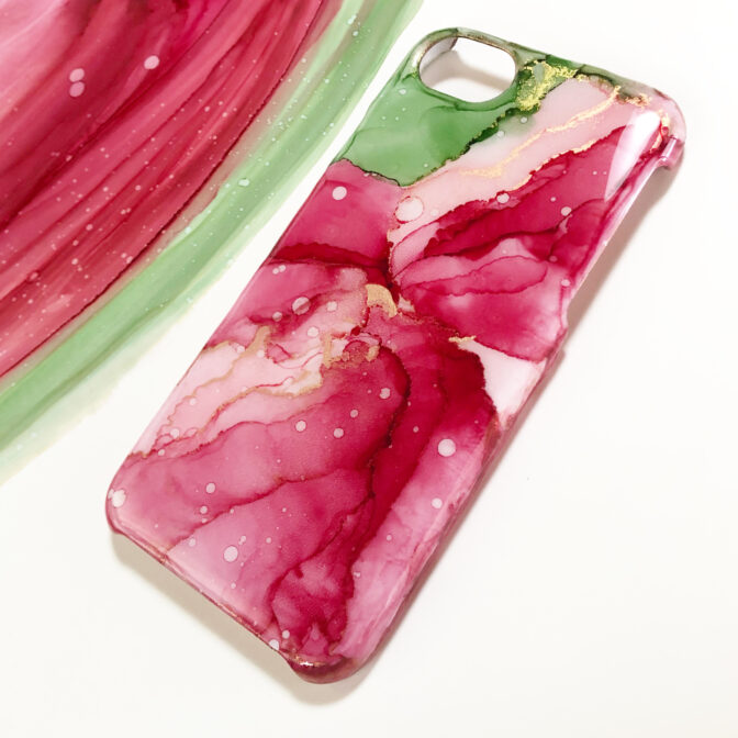 赤のあるコールインクアートスマホケース