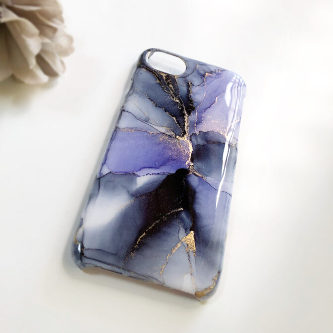 スタイリッシュなスマホケース