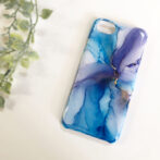 青のアルコールインクアートスマホケース