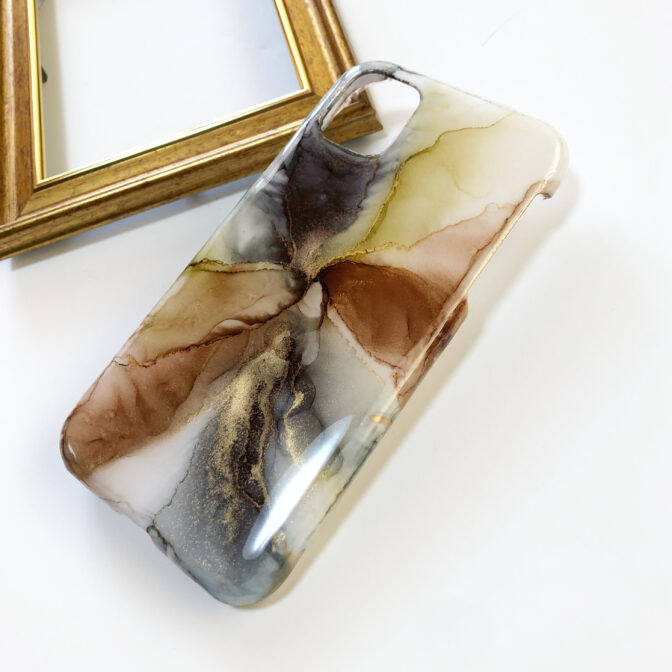 クールなアルコールインクアートのスマホケース