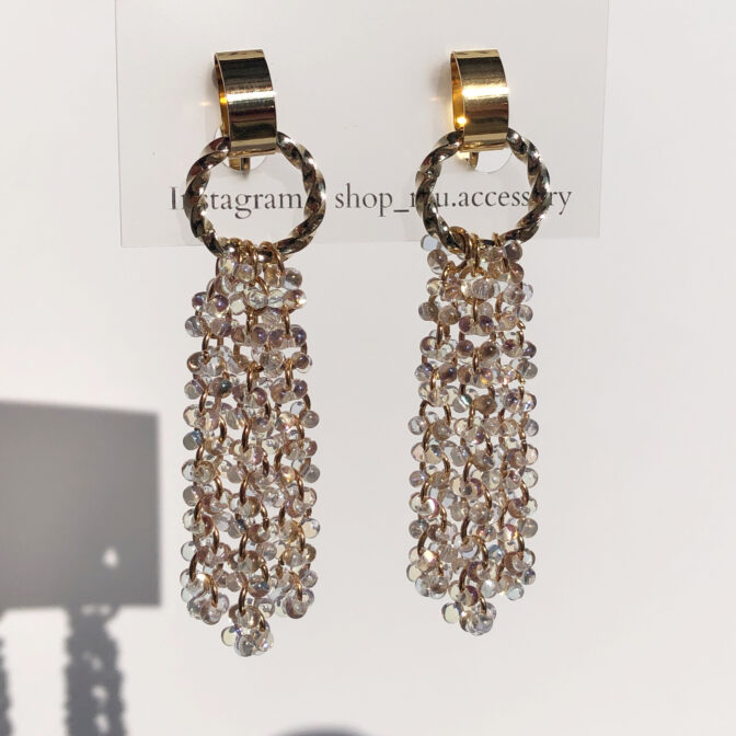 ビーズのハンドメイドアクセサリー