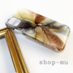 クールカーキのアルコールインクアートのスマホケース