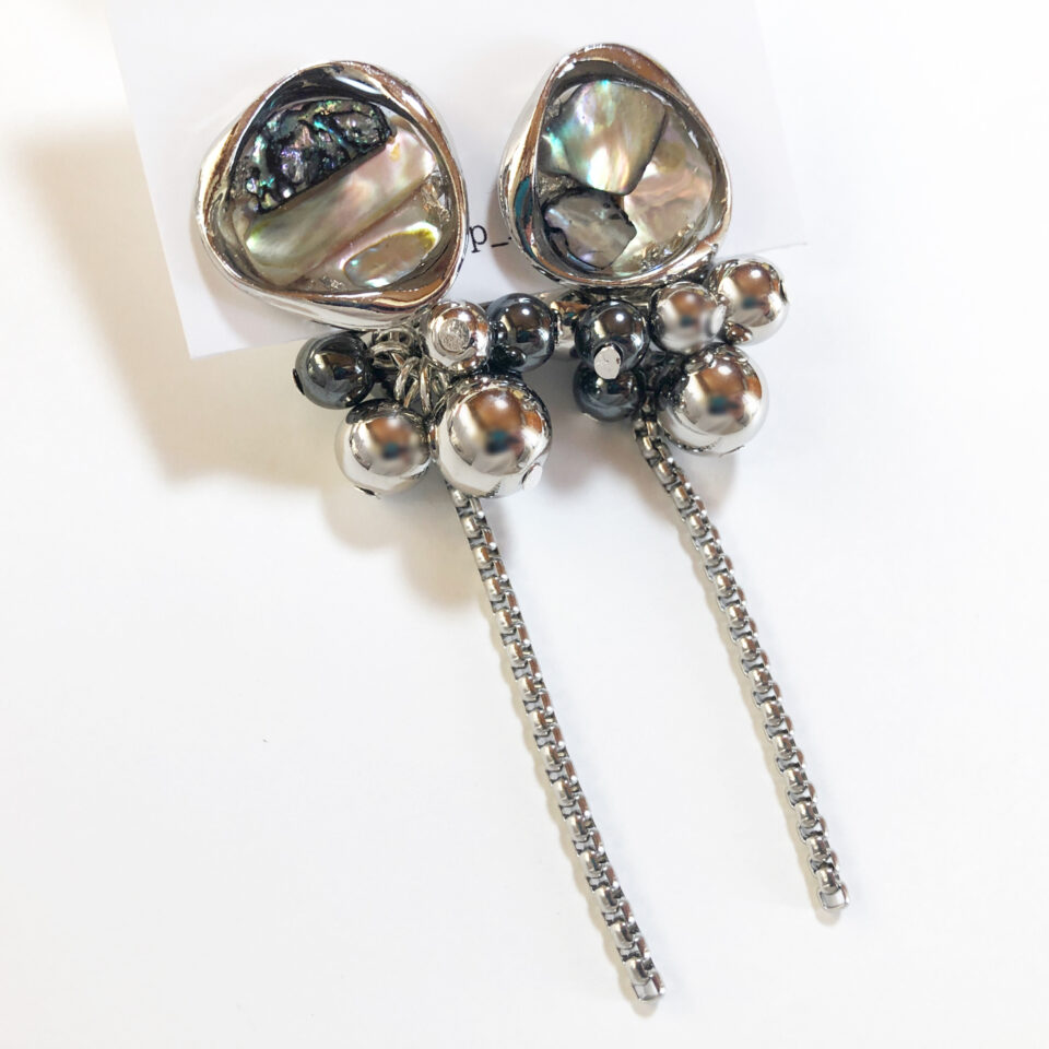 シェルのシルバーピアス