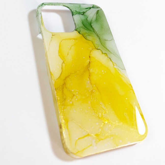 黄色のアルコールインクアートスマホケース