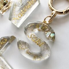 【名入れ】イニシャルキーホルダー/クリア