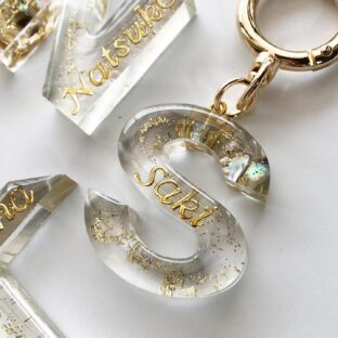 【名入れ】イニシャルキーホルダー/クリア