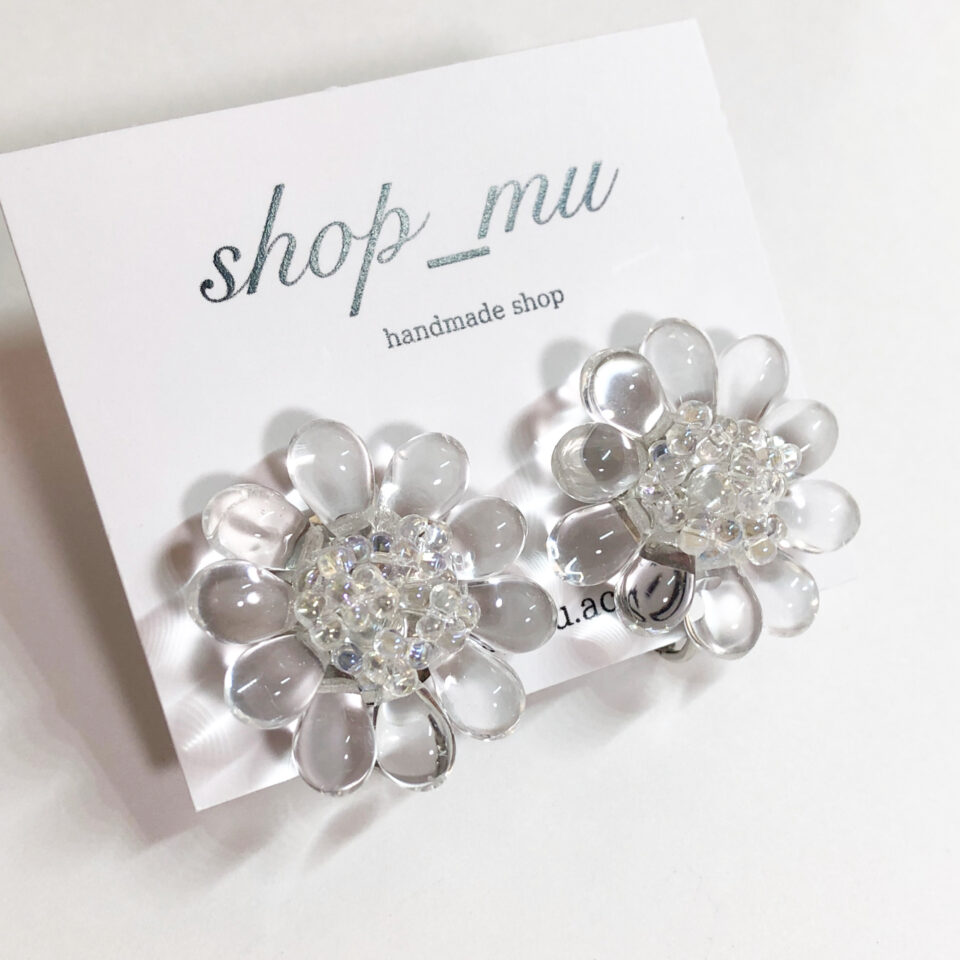 クリアフラワーのアクセサリー