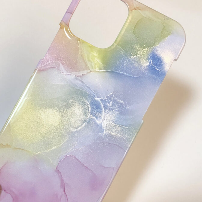パステルカラーのスマホケース