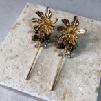 ゴールドのハンドメイドアクセサリー