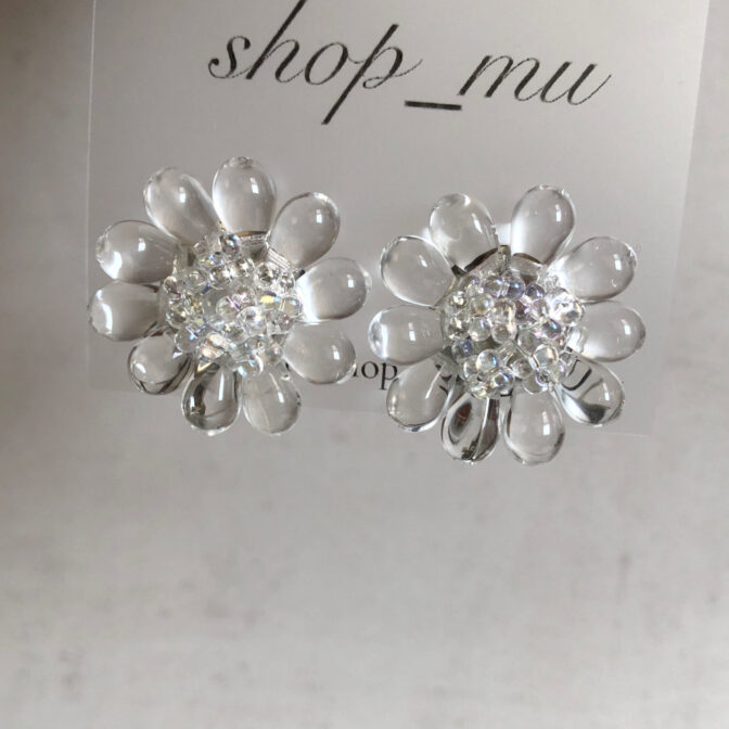 クリアのビーズアクセサリー