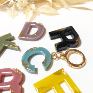 イニシャルキーホルダー/くすみカラー